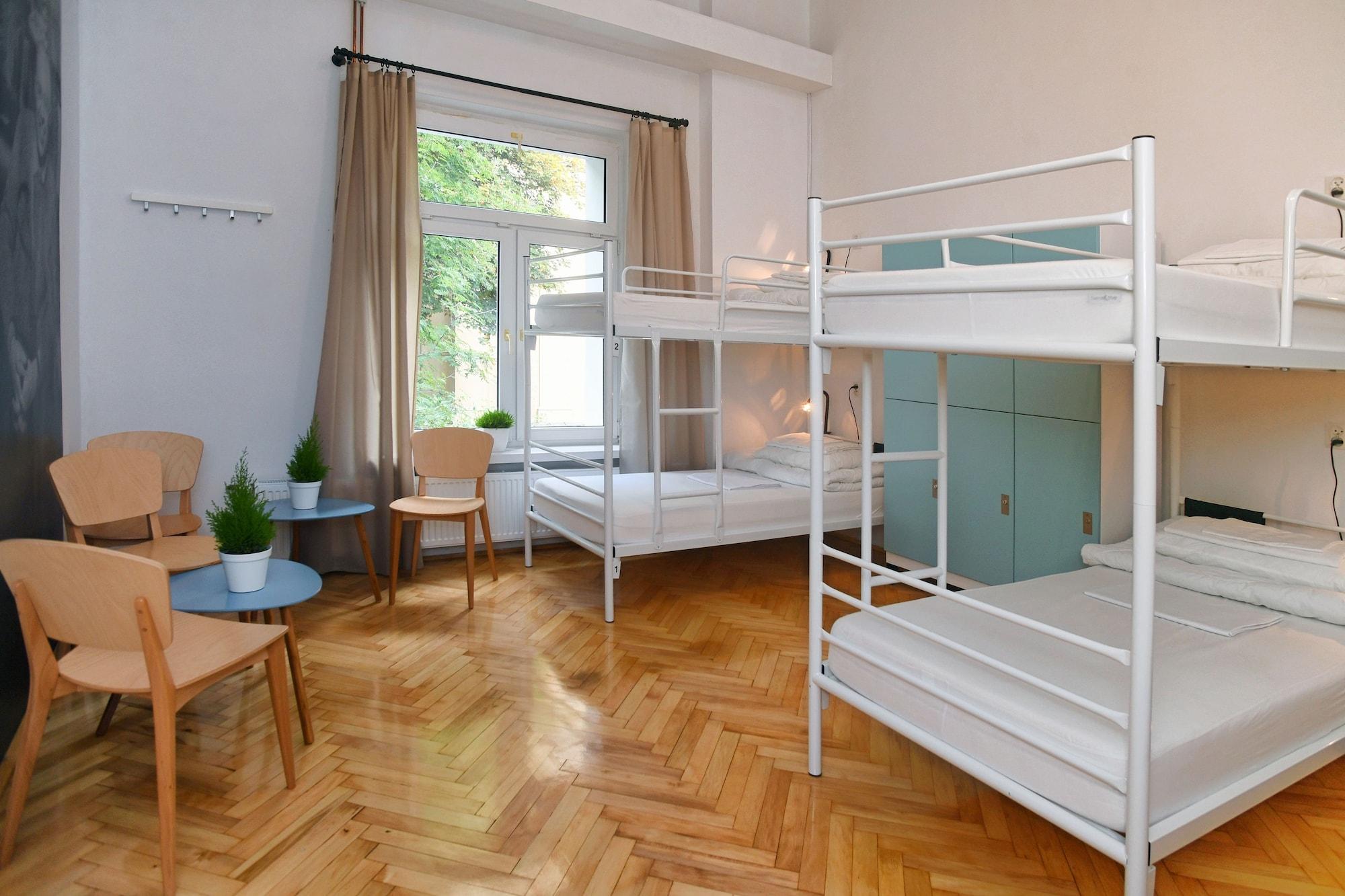 Warsaw Hostel Centrum Private Rooms & Dorms Esterno foto